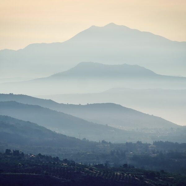 crete, fog, mountains-2880294.jpg